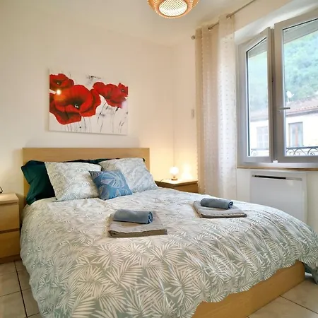 Le Palmier, A Cozy Haven In Petite Rome Vienne